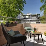 Baltic Wave Boutique With Sauna And Gym Aparthotel 4*